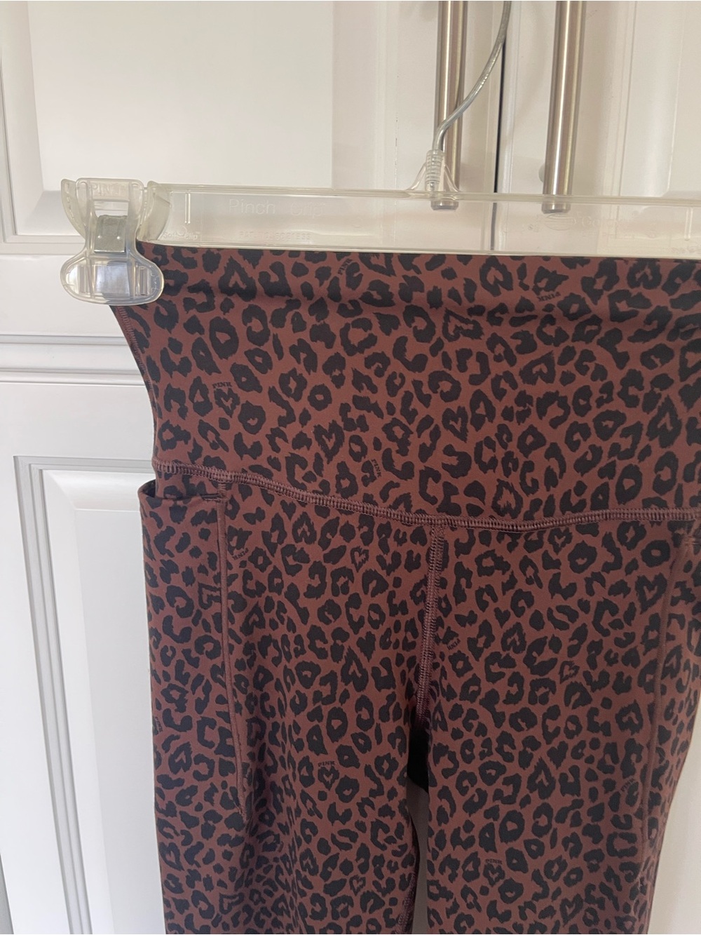 Victoria Secret nwt new High-Waist Leopard Print Leggings Relay Classic xs small
